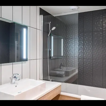 公寓 In Le Corbier With Heated Pool *